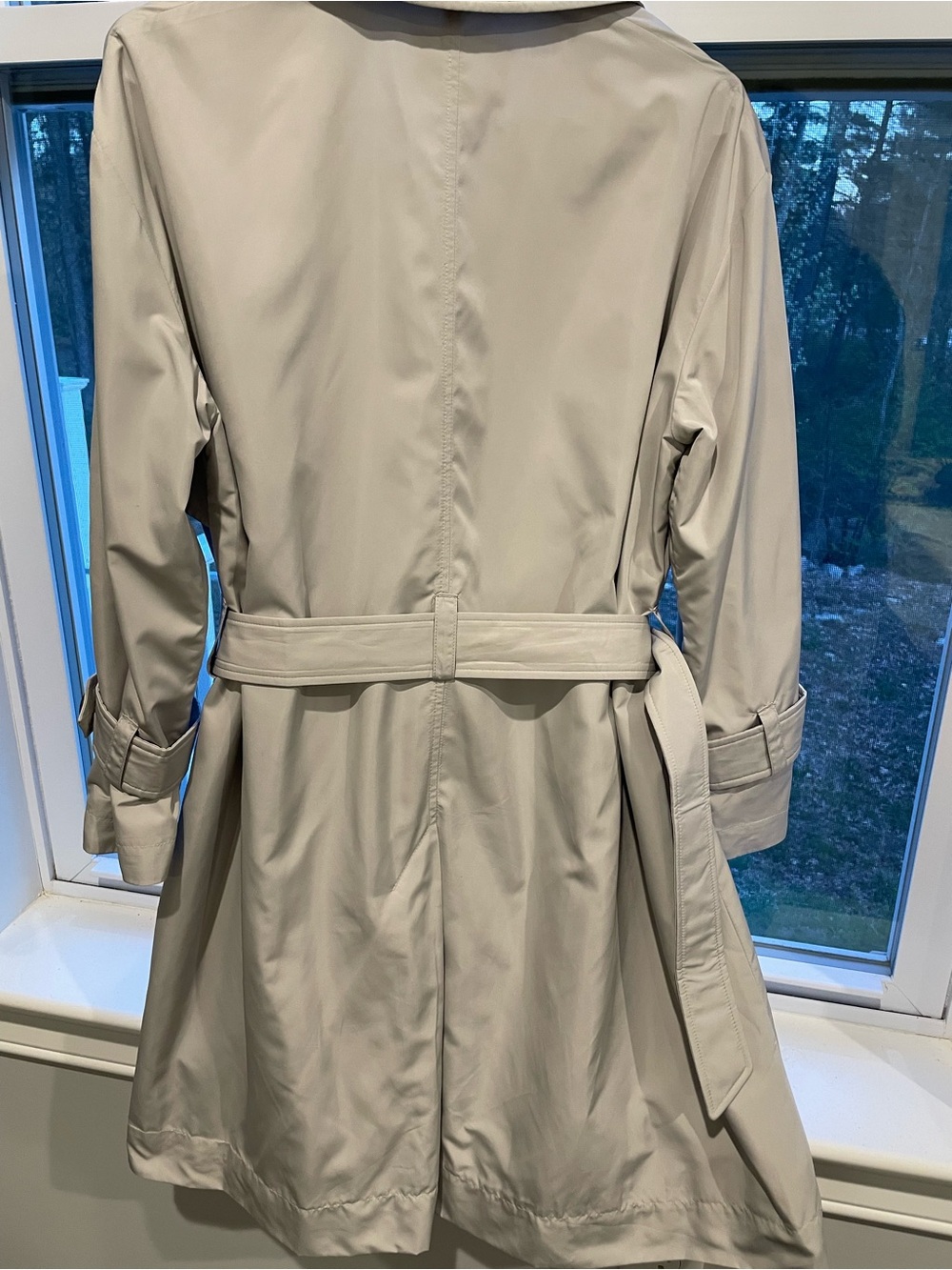 Emporio Armani long trench coat - pearl silver-gray - Picture 9 of 9